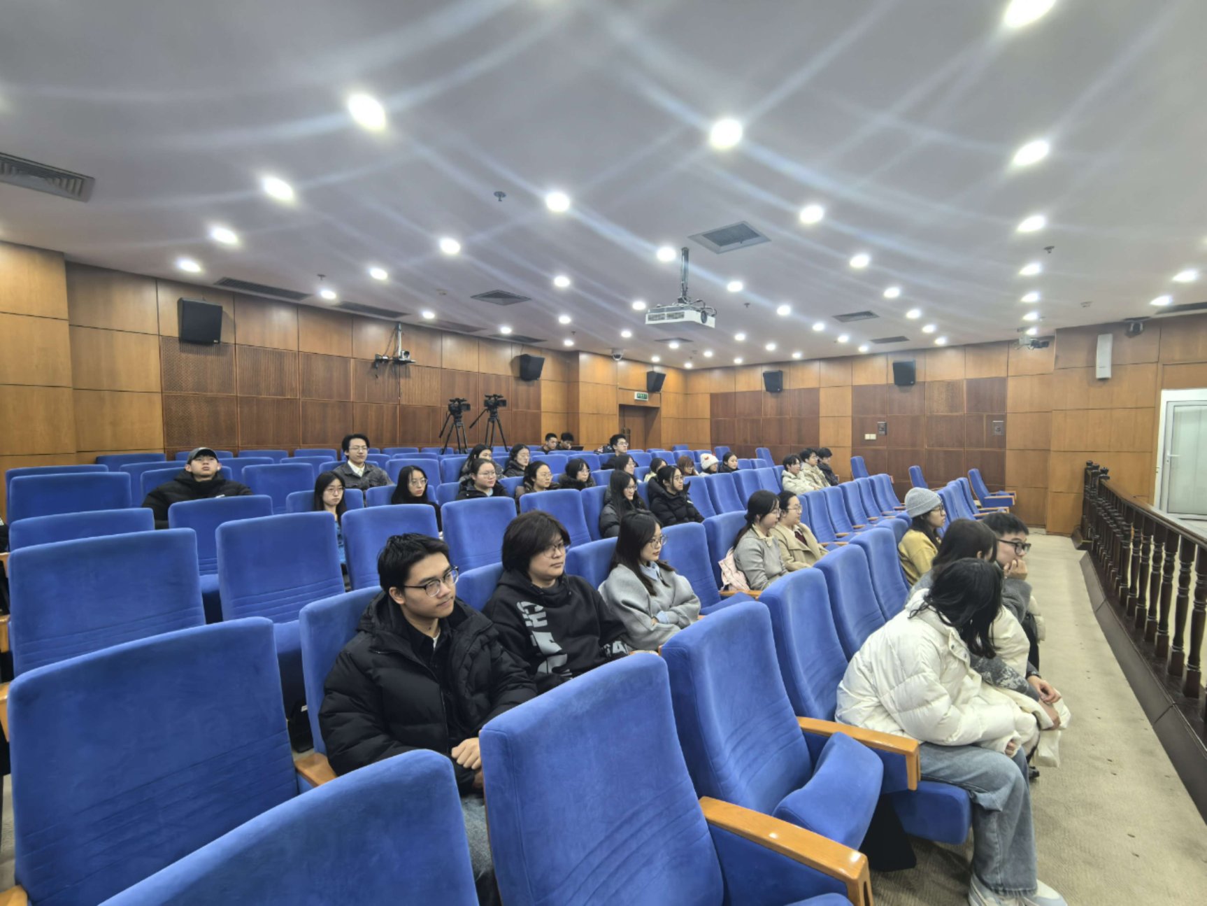 a502598590f767a95386f53610ea88b4